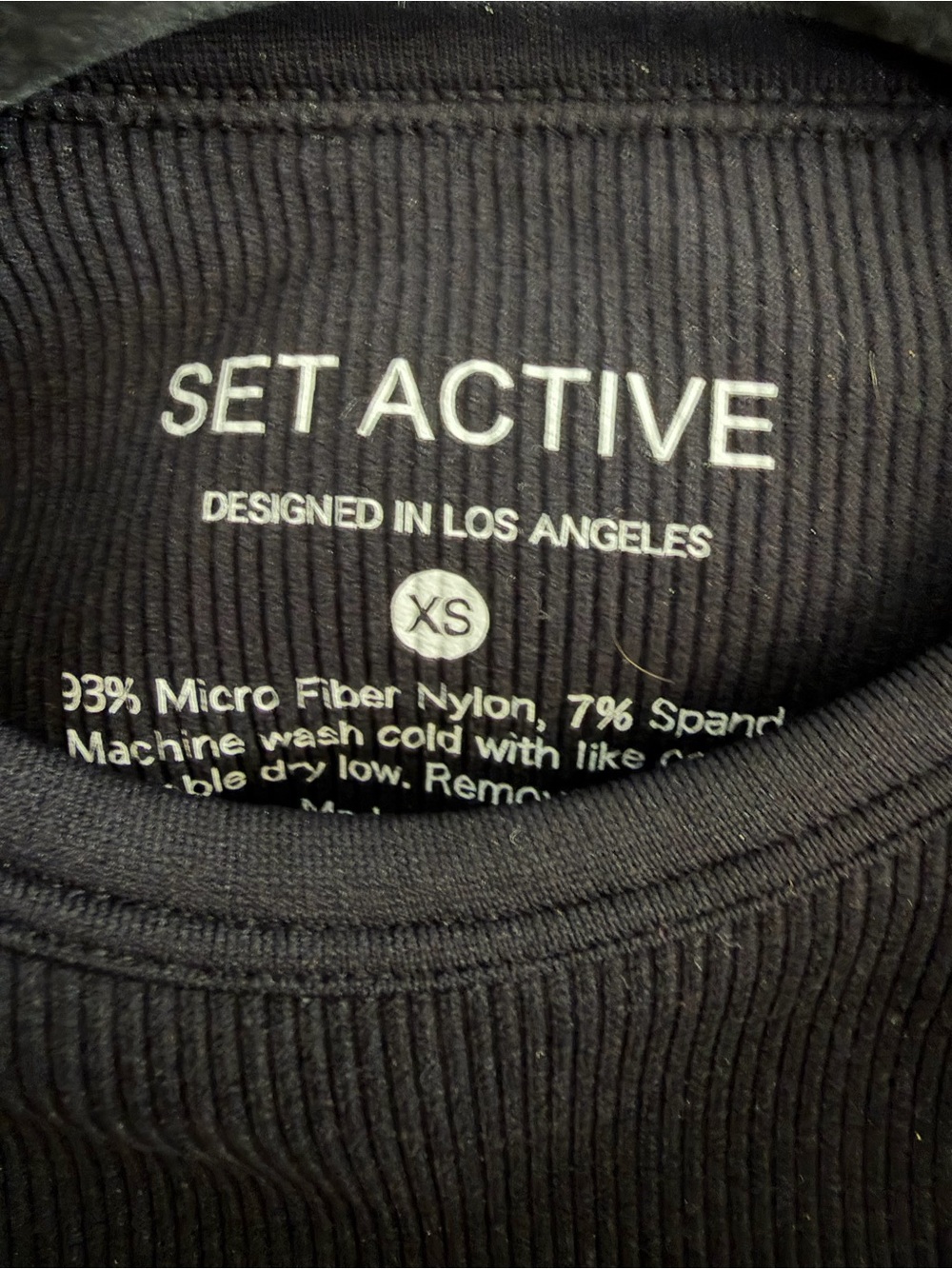 SET Active Black Ribbed Cropped Tank - Picture 3 of 3